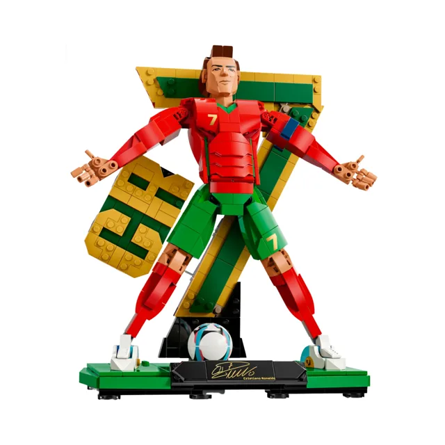 LEGO® Cristiano Ronaldo – Soccer Legend price comparison Qatar – cheapest at Hala Mama